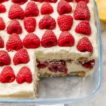 close up of icebox cake in pan.